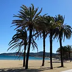 Avec Piscine Au Lavandou Dans Jardin Mediterraneen *