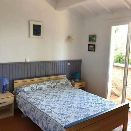 Avec Piscine Au Lavandou Dans Jardin Méditerranéen * Le Lavandou