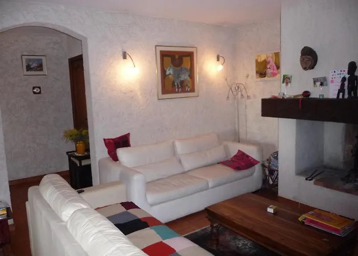 Avec Piscine Au Lavandou Dans Jardin Mediterraneen *